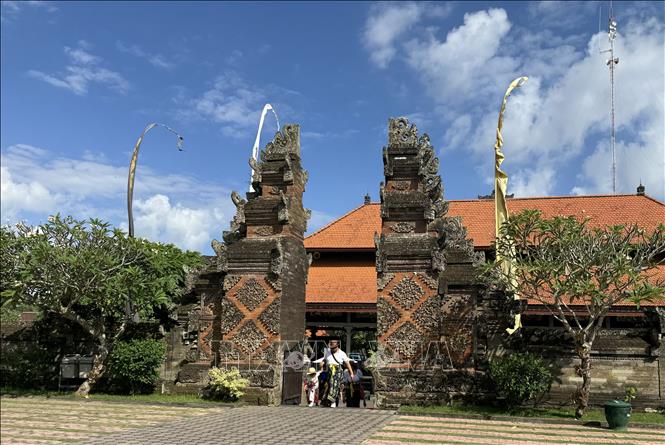 Đền Pura Batuan ở Bali (Indonesia) là điểm du lịch thu hút nhiều du khách quốc tế. Ảnh: Đỗ Quyên - PV TTXVN tại Indonesia