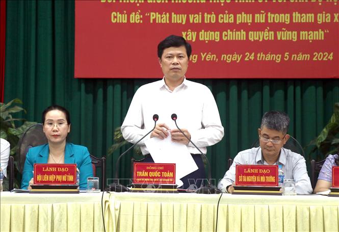 Phó Bí thư Thường trực Tỉnh ủy, Chủ tịch HĐND tỉnh Hưng Yên Trần Quốc Toản phát biểu tại Hội nghị. Ảnh: Đinh Văn Nhiều-TTXVN