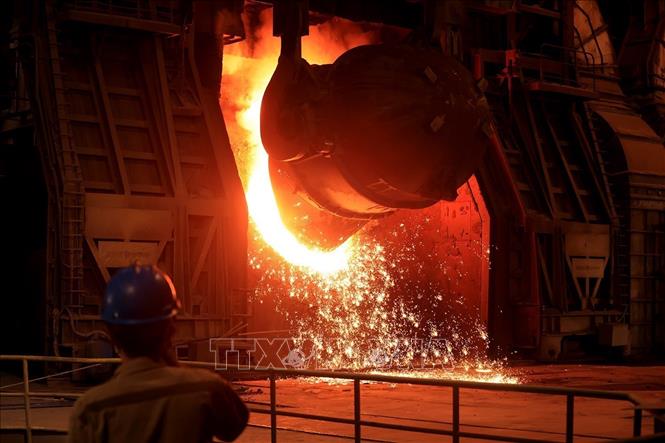 Production at the Hoa Phat Dung Quat Iron and Steel Production Complex in the central province of Quang Ngai. VNA Photo: Tuấn Anh
