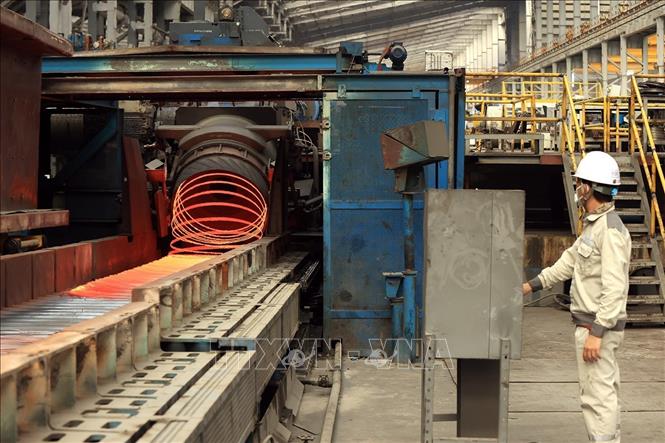 Production at the Hoa Phat Dung Quat Iron and Steel Production Complex in the central province of Quang Ngai. VNA Photo: Tuấn Anh