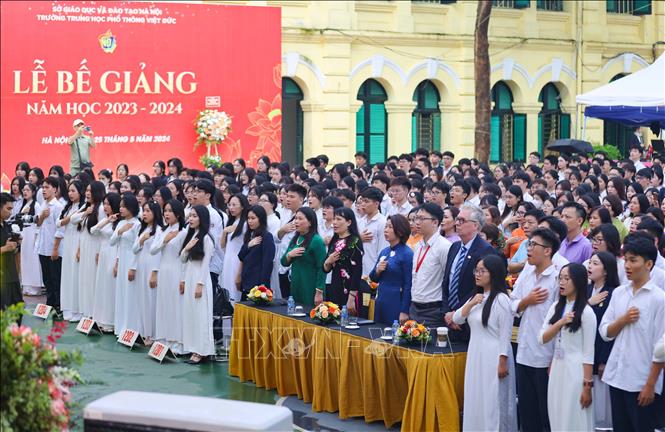 Lễ bế giảng năm học 2023-2024 Trường THPT Việt Đức, Hà Nội. Ảnh: Thanh Tùng - TTXVN