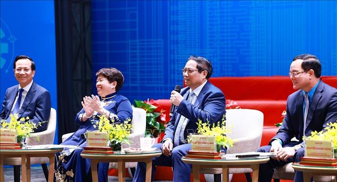 Prime Minister Pham Minh Chinh attends the national forum on labour productivity held by the Vietnam General Confederation of Labour in Hanoi on May 26. VNA Photo: Dương Giang