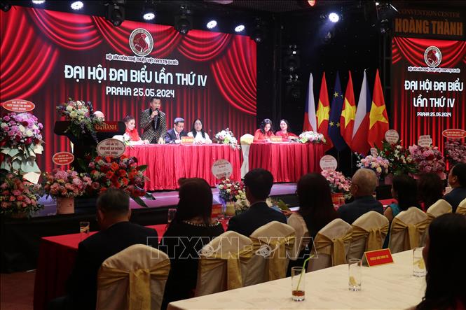 The Vietnamese Cultural and Art Association in the Czech Republic holds its fourth congress on May 25. VNA Photo: Ngọc Biên