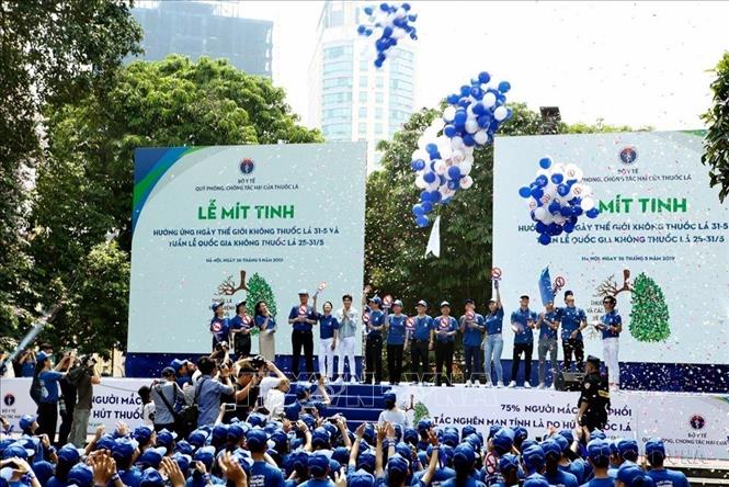 Mít tinh hưởng ứng Ngày Thế giới không thuốc lá (31/5) và Tuần lễ quốc gia không thuốc lá từ ngày 25 - 31/5/2019 với chủ đề “Thuốc lá và các bệnh về phổi”. Ảnh: Dương Ngọc – TTXVN