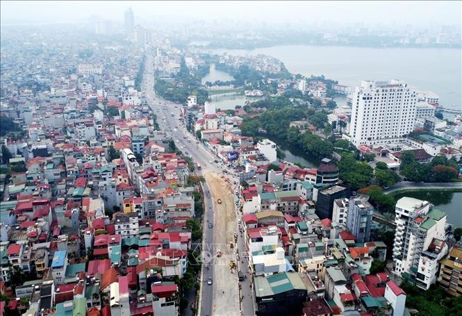 Dự án mở rộng đường Âu Cơ-Nghi Tàm (quận Tây Hồ) đoạn từ nút giao khách sạn Thắng Lợi đến nút giao cầu Nhật Tân dài 3,7km. Ảnh: Tuấn Anh - TTXVN