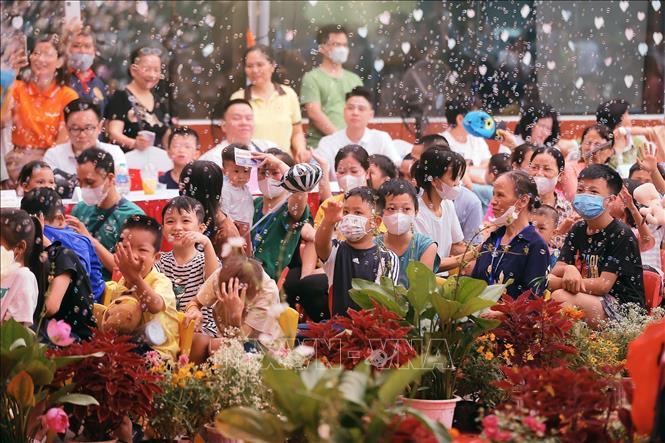 Chương trình “Ngày hội của bé” đã thu hút sự tham gia của hơn 2000 em nhỏ. Ảnh: Minh Quyết – TTXVN