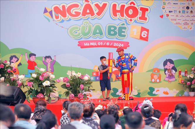 Chương trình biểu diễn nghệ thuật xiếc. Ảnh: Minh Quyết – TTXVN