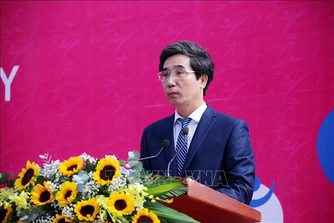 Vice Chairman of the municipal People's Committee Tran Chi Cuong addresses the event. VNA Photo: Trần Lê Lâm 