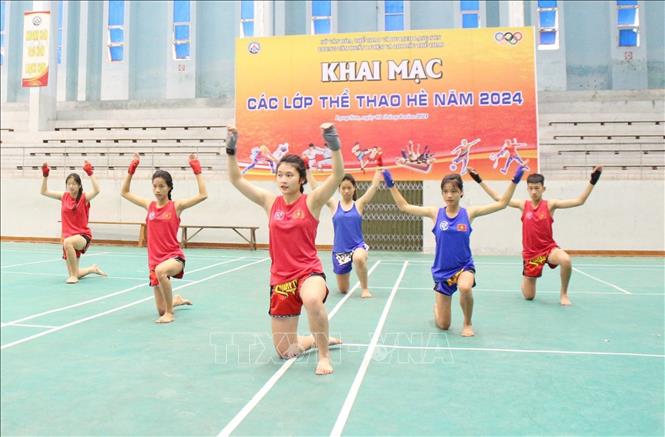 Trình diễn các môn thể thao hè tại Lễ khai mạc 10 lớp thể thao. Ảnh: Anh Tuấn – TTXVN