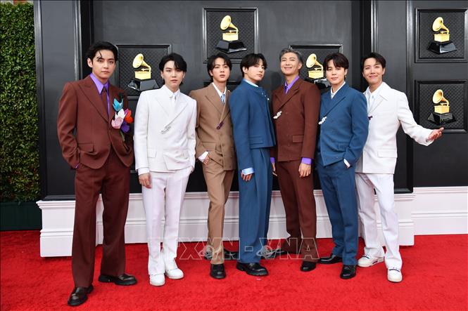 (Tư liệu) Nhóm nhạc BTS tới dự lễ trao giải Grammy lần thứ 64 tại Las Vegas, Mỹ ngày 3/4/2022. Ảnh: AFP/TTXVN