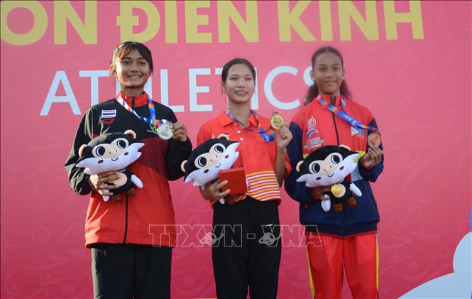 Lê Thị Tuyết Mai xuất sắc đoạt Huy chương Vàng nội dung chạy vượt rào 400m nữ. Ảnh: Văn Dũng-TTXVN