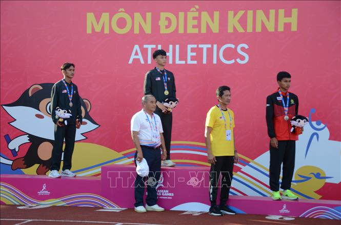 Vận động viên Malaysia đoạt Huy chương Vàng trong nội dung chạy vượt rào 400m nam. Ảnh: Văn Dũng-TTXVN