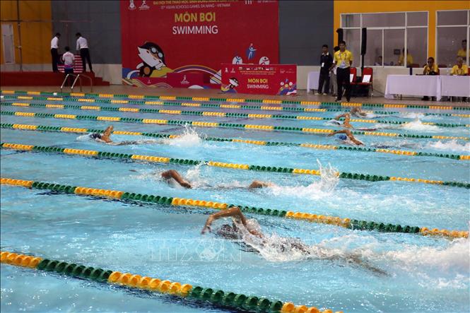  Vận động viên các nước tranh tài nội dung bơi tiếp sức 4x200m. Ảnh: Trần Lê Lâm - TTXVN 