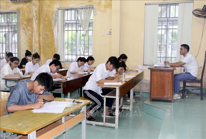 Hơn 17.000 thí sinh của tỉnh Hưng Yên dự thi Kỳ thi tuyển sinh vào lớp 10 THPT năm học 2024-2025. Ảnh: TTXVN phát