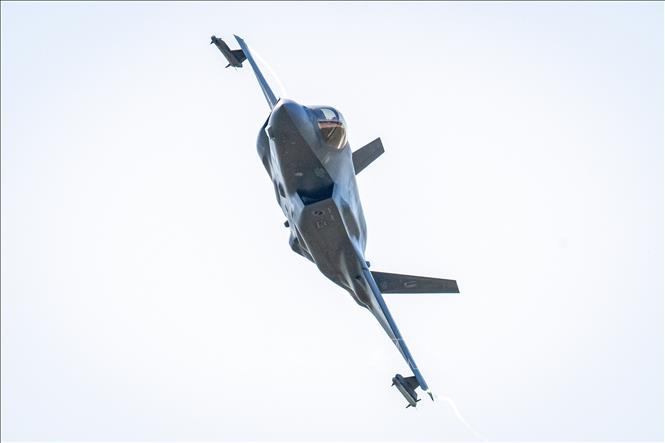 (Tư liệu) Máy bay chiến đấu tàng hình F-35 Lightning II do hãng Lockheed Martin của Mỹ sản xuất. Ảnh: PAP/TTXVN