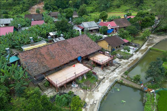 Ngôi nhà sàn 9 gian ở huyện Thạch An. Ảnh: Chu Hiệu-TTXVN