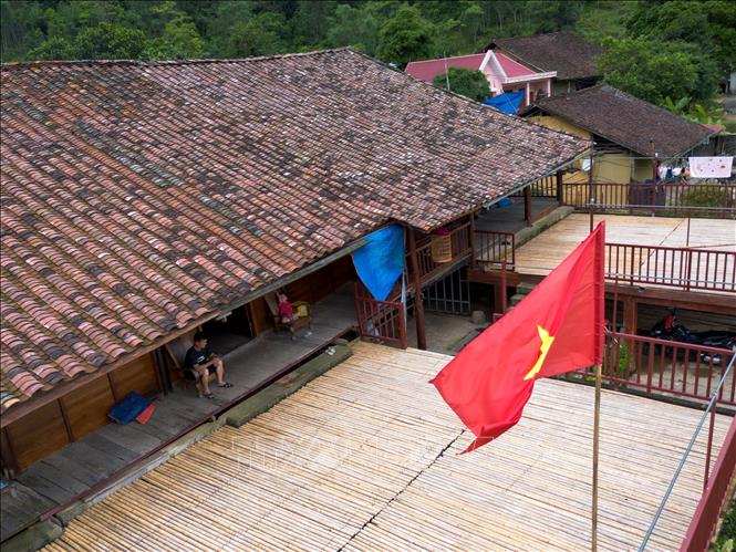 Ngôi nhà là nơi sinh hoạt của gia đình ông Nông Hải Dương. Ảnh: Chu Hiệu-TTXVN