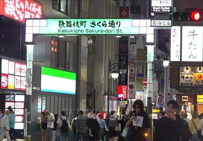 Kabukicho - khu giải trí về đêm nổi tiếng tại quận Shinjuku, Tokyo. Ảnh: Nguyễn Tuyến - PV TTXVN tại Nhật Bản