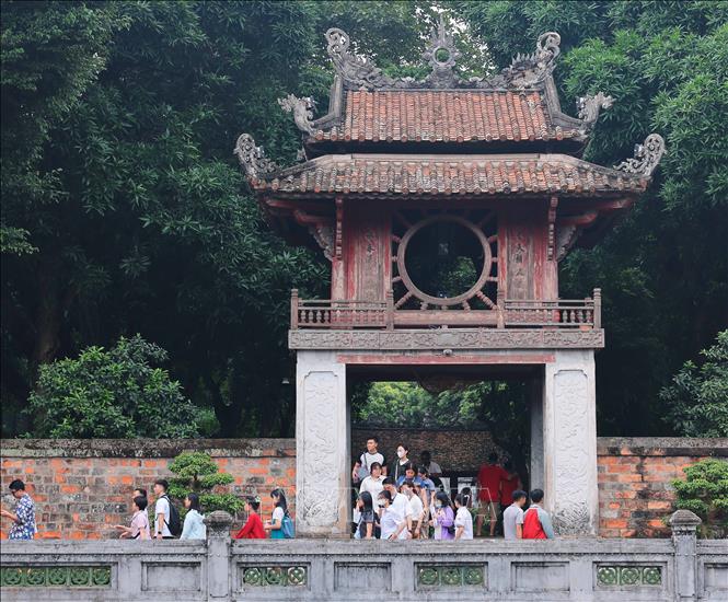 Văn Miếu - Quốc Tử Giám đón các sĩ tử và phụ huynh đến 