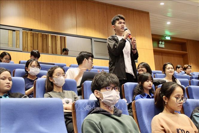 FinTechNovation Credentials programme will benefit 1,000 students, giving them opportunities to learn skills and obtain hands-on experience in the business sector. VNA Photo: Mỹ Phương