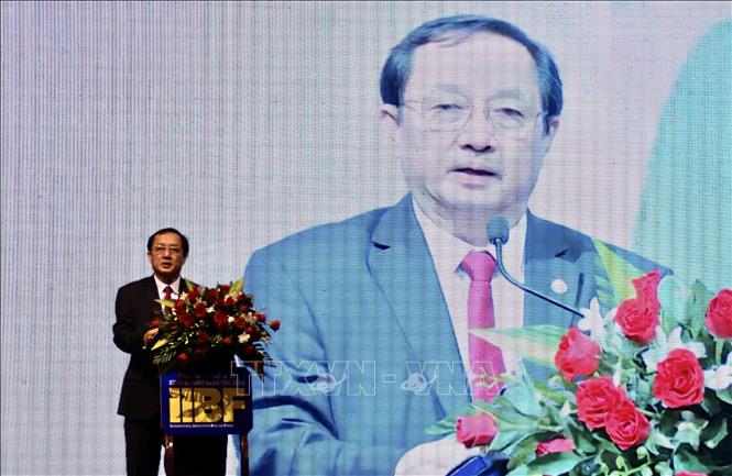 Bộ trưởng Bộ Khoa học và Công nghệ Huỳnh Thành Đạt phát biểu khai mạc diễn đàn. Ảnh: Mỹ Phương – TTXVN.
