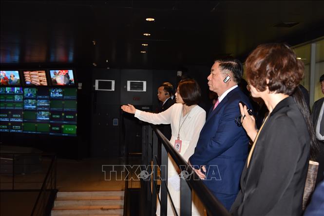 Chiều 12/6, Trưởng Ban Tuyên giáo Trung ương Nguyễn Trọng Nghĩa thăm và làm việc với Đài Phát thanh và Truyền hình Trung ương Trung Quốc. Ảnh: Thành Dương – PV TTXVN tại Trung Quốc