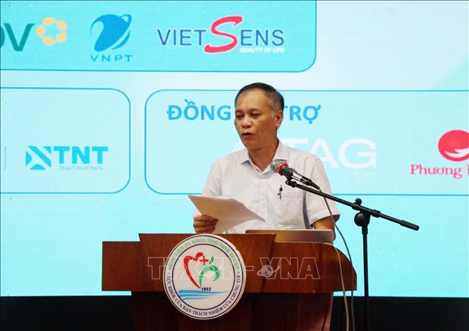 Ông Phạm Xuân Viết, Cục Phó Cục Khoa học Công Nghệ và Đào tạo (Bộ Y tế), phát biểu tại Hội nghị. Ảnh: Công Thử-TTXVN