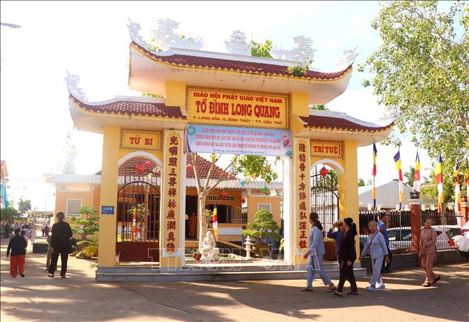 Năm 2023, Ban Trị sự Giáo hội Phật giáo thành phố Cần Thơ ban hành quyết định chuyển đổi danh xưng từ chùa Long Quang thành Tổ đình Long Quang. Ảnh: Thu Hiền - TTXVN 