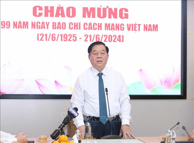 Đồng chí Nguyễn Trọng Nghĩa Uỷ viên Bộ Chính tri, Bí thư Trung ương Đảng, Trưởng Ban Tuyên giáo Trung ương phát biểu tại buổi làm việc. Ảnh: Phương Hoa – TTXVN