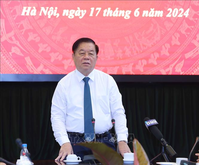 Đồng chí Nguyễn Trọng Nghĩa, Uỷ viên Bộ Chính tri, Bí thư Trung ương Đảng, Trưởng Ban Tuyên giáo Trung ương phát biểu tại buổi làm việc với Báo Nhân Dân. Ảnh: Phương Hoa - TTXVN