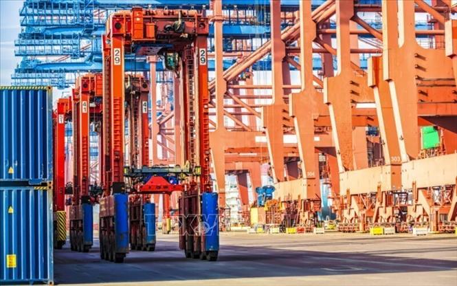 Quanh cảnh cảng Hamburg, Đức. Ảnh: Port Technology/ TTXVN 