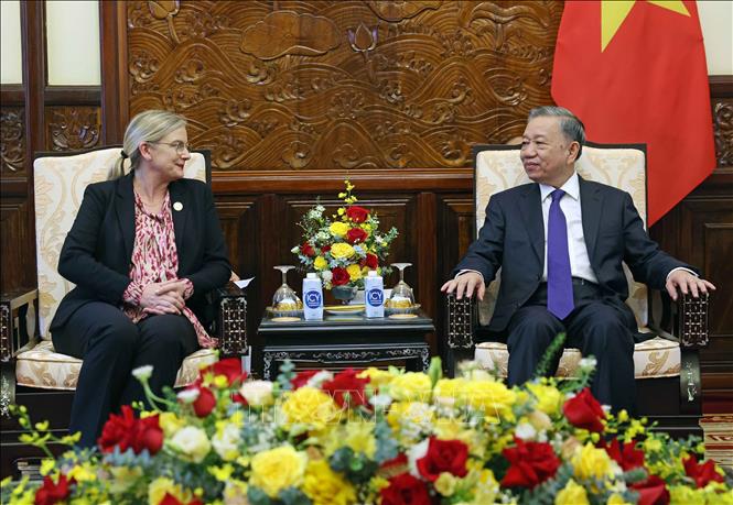 A view of the reception for the Swedish diplomat. VNA Photo: Nhan Sáng