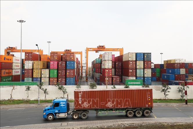 Cargo at the Binh Duong port in Di An city, the southeastern province of Binh Duong. VNA Photo: Hồng Đạt 