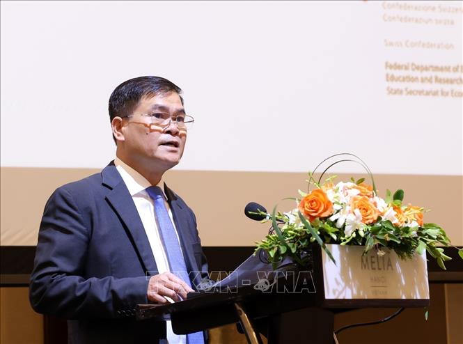 Deputy Finance Minister Bui Van Khang speaks at a ceremony announcing the results of PEFA report. VNA Photo: Phạm Hậu
