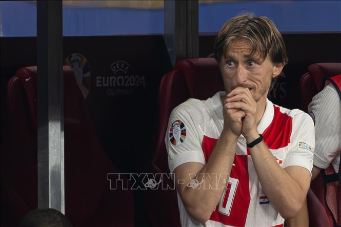Tiền đạo Croatia Luka Modric ghi bàn thắng mở màn nhưng vẫn không thể giúp đội nhà giành được 3 điểm trước tuyển Italy. Ảnh: THX/TTXVN