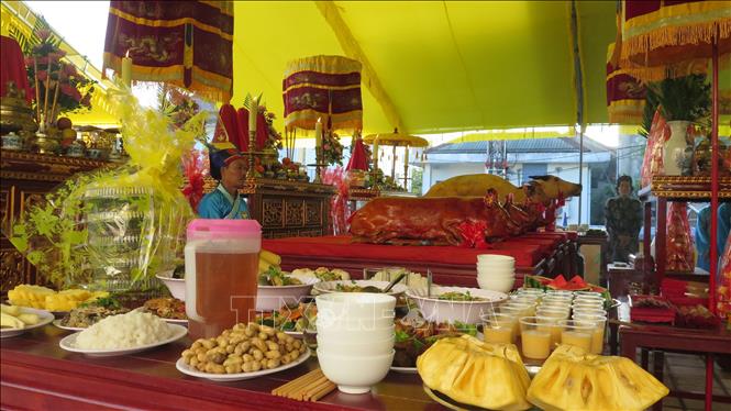  Lễ vật trong lễ tế. Ảnh: Tường Vi - TTXVN