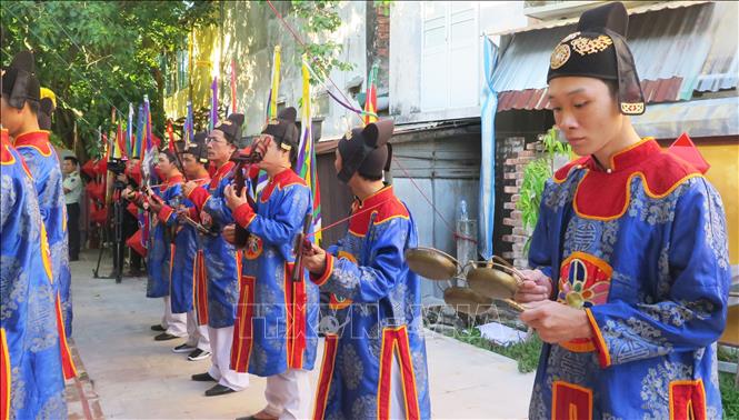 Đội nhã nhã cung đình tham gia tế lễ. Ảnh: Tường Vi - TTXVN
