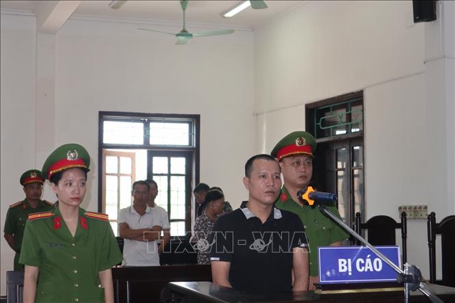 Bị cáo Đinh Khương Linh tại phiên tòa. Ảnh: Văn Tý -TTXVN                     