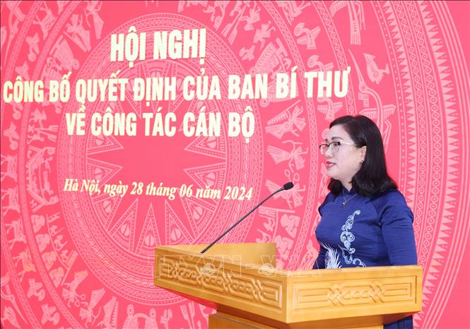 Đồng chí Đinh Thị Mai, Phó Trưởng Ban Tuyên giáo Trung ương phát biểu nhận nhiệm vụ. Ảnh: Phương Hoa - TTXVN