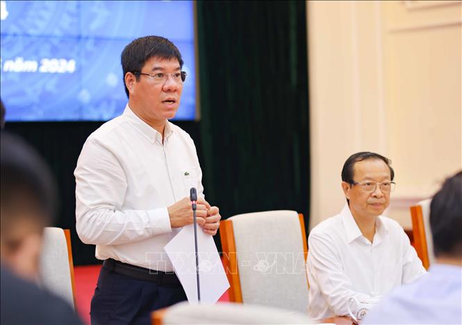 PGS.TS Huỳnh Văn Chương, Cục trưởng Cục Quản lý chất lượng (Bộ Giáo dục và Đào tạo) báo cáo công tác thi tốt nghiệp THPT năm 2024. Ảnh: Thanh Tùng - TTXVN