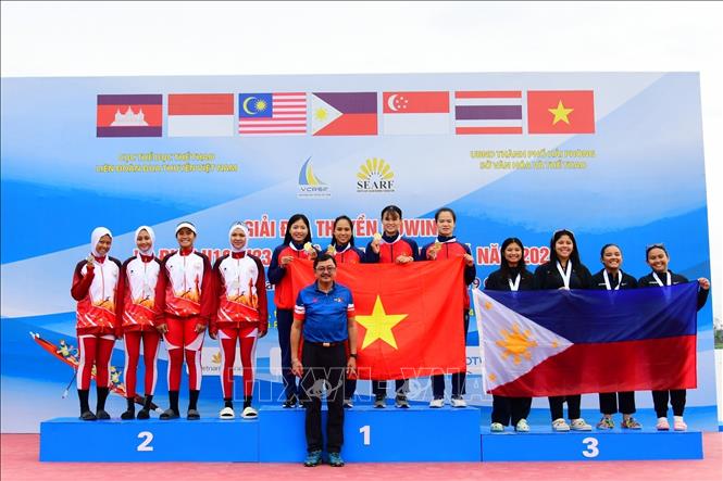 Vietnamese rowers win two gold medals on June 28. VNA Photo: Hoàng Ngọc 