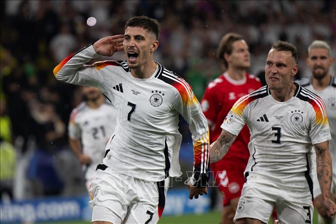 Kai Havertz (số 7) của đội tuyển Đức ăn mừng bàn thắng vào lưới Đan Mạch. Ảnh: THX/TTXVN