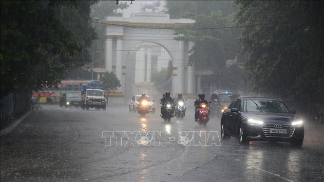 Mưa lớn tại bang Kolkata, Ấn Độ ngày 29/6/2024. Ảnh: ANI/TTXVN