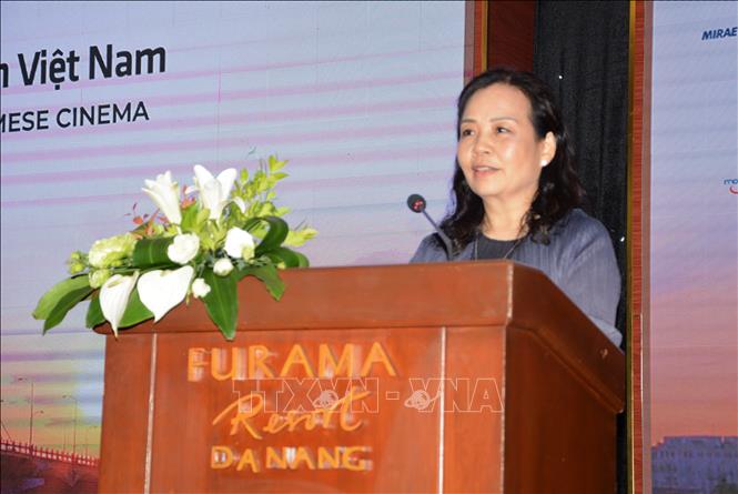 Tiến sĩ Ngô Phương Lan, Chủ tịch Hiệp hội Xúc tiến Điện ảnh Việt Nam, phát biểu. Ảnh: Văn Dũng-TTXVN