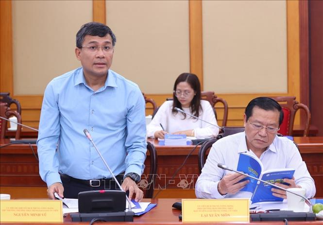 Đồng chí Nguyễn Minh Vũ, Ủy viên Dự khuyết Trung ương Đảng, Thứ trưởng Thường trực Bộ Ngoại giao phát biểu. Ảnh: Văn Điệp – TTXVN