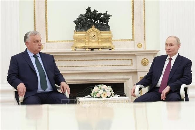 Tổng thống Nga Vladimir Putin (phải) và Thủ tướng Hungary Viktor Orban tại cuộc gặp ở Moskva ngày 5/7/2024. Ảnh: Reuters/TTXVN