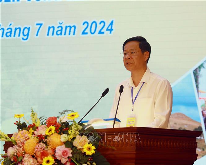 Ông Phạm Tuấn Đạt, Chủ tịch UBND thành phố Uông Bí, Quảng Ninh phát biểu khai mạc hội thảo. Ảnh: Đức Hiếu - TTXVN