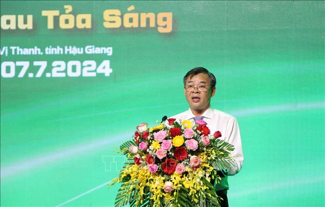 Ông Trương Cảnh Tuyên, Phó Chủ tịch Thường trực UBND tỉnh Hậu Giang phát biểu khai mạc. Ảnh: Nguyễn Hằng - TTXVN