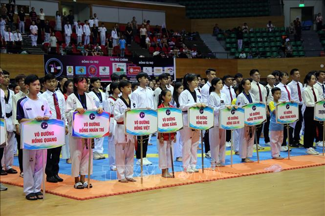 Các đoàn vận động viên tham dự Giải Taekwondo Quốc tế Hồng Bàng mở rộng lần thứ VI. Ảnh: Trần Lê Lâm - TTXVN 