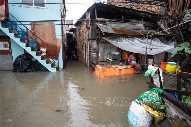 Cảnh ngập lụt sau những trận mưa lớn tại Kathmandu, Nepal, ngày 6/7/2024. Ảnh: THX/TTXVN
